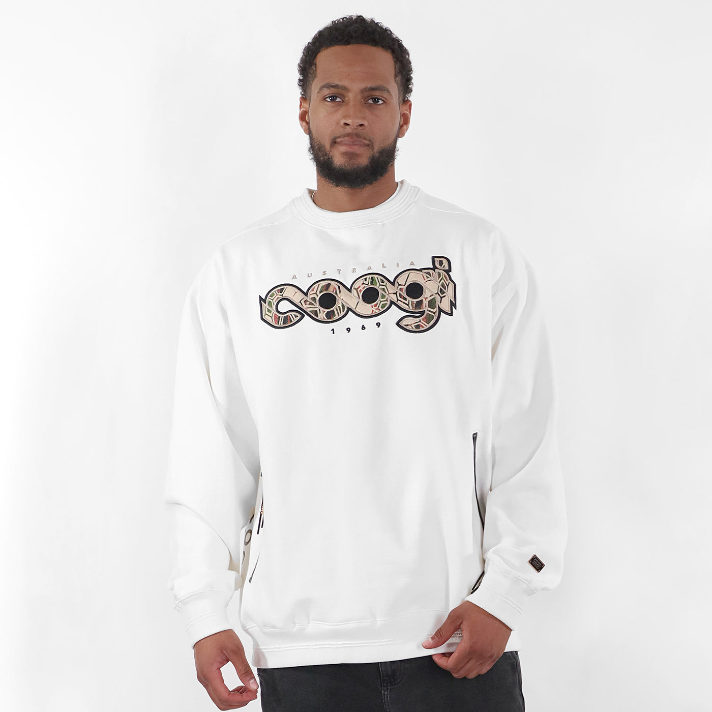 New - COOGI Applique Fleece Crew